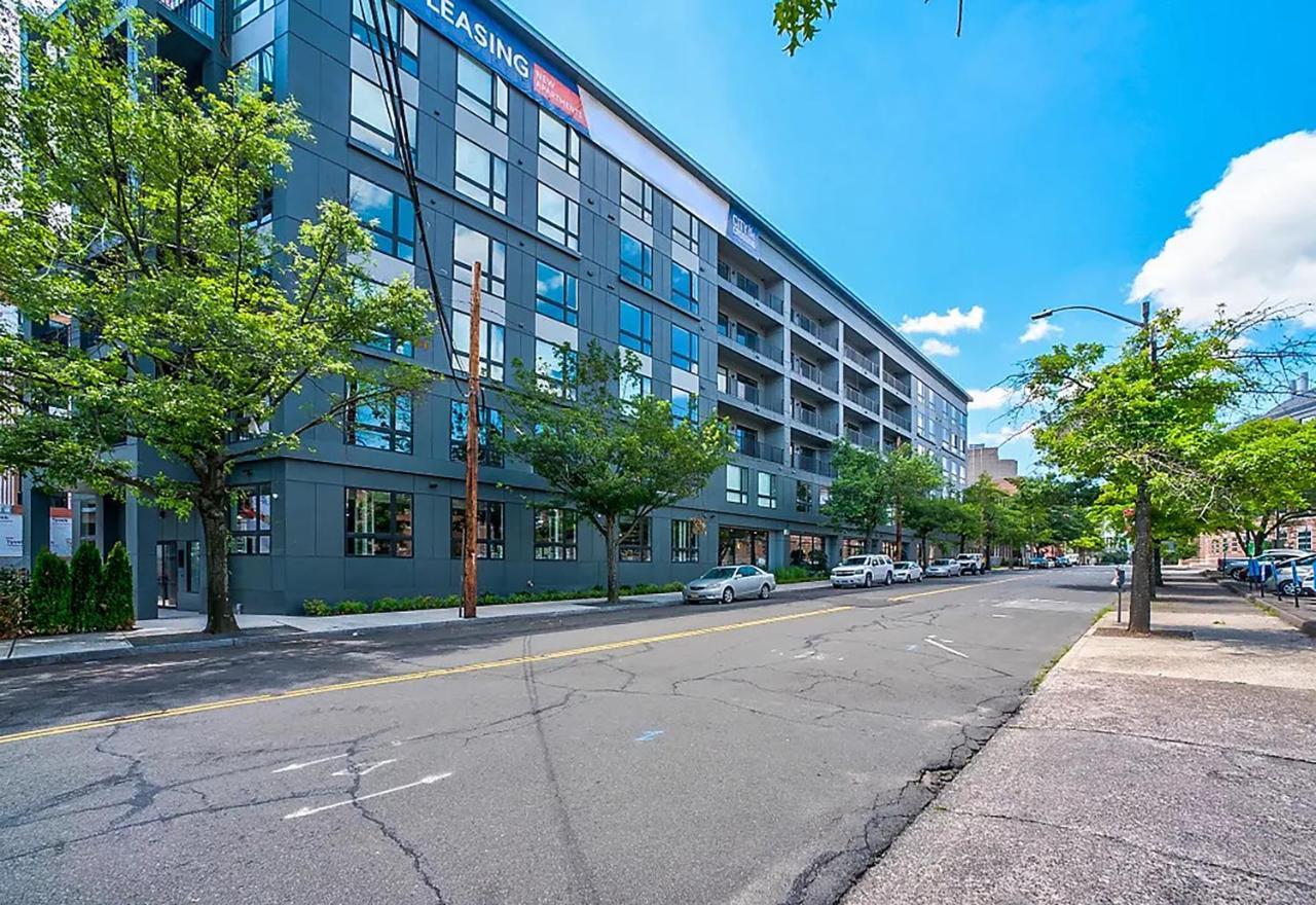 Luxury Furnished Apartments By Hyatus Downtown At Yale New Haven Exterior photo