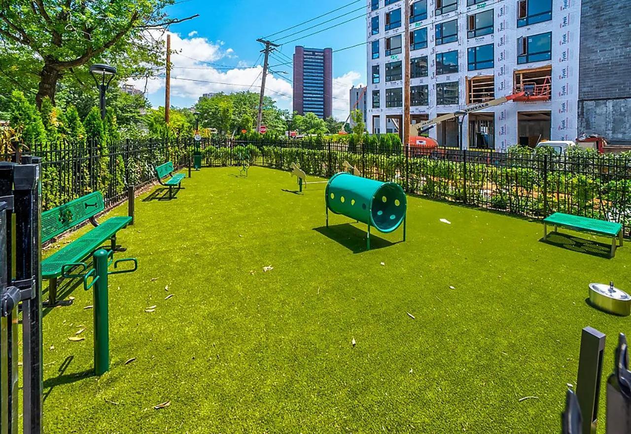 Luxury Furnished Apartments By Hyatus Downtown At Yale New Haven Exterior photo