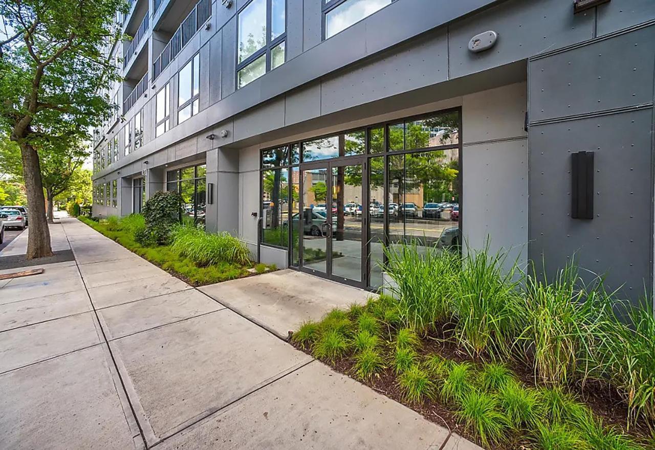 Luxury Furnished Apartments By Hyatus Downtown At Yale New Haven Exterior photo